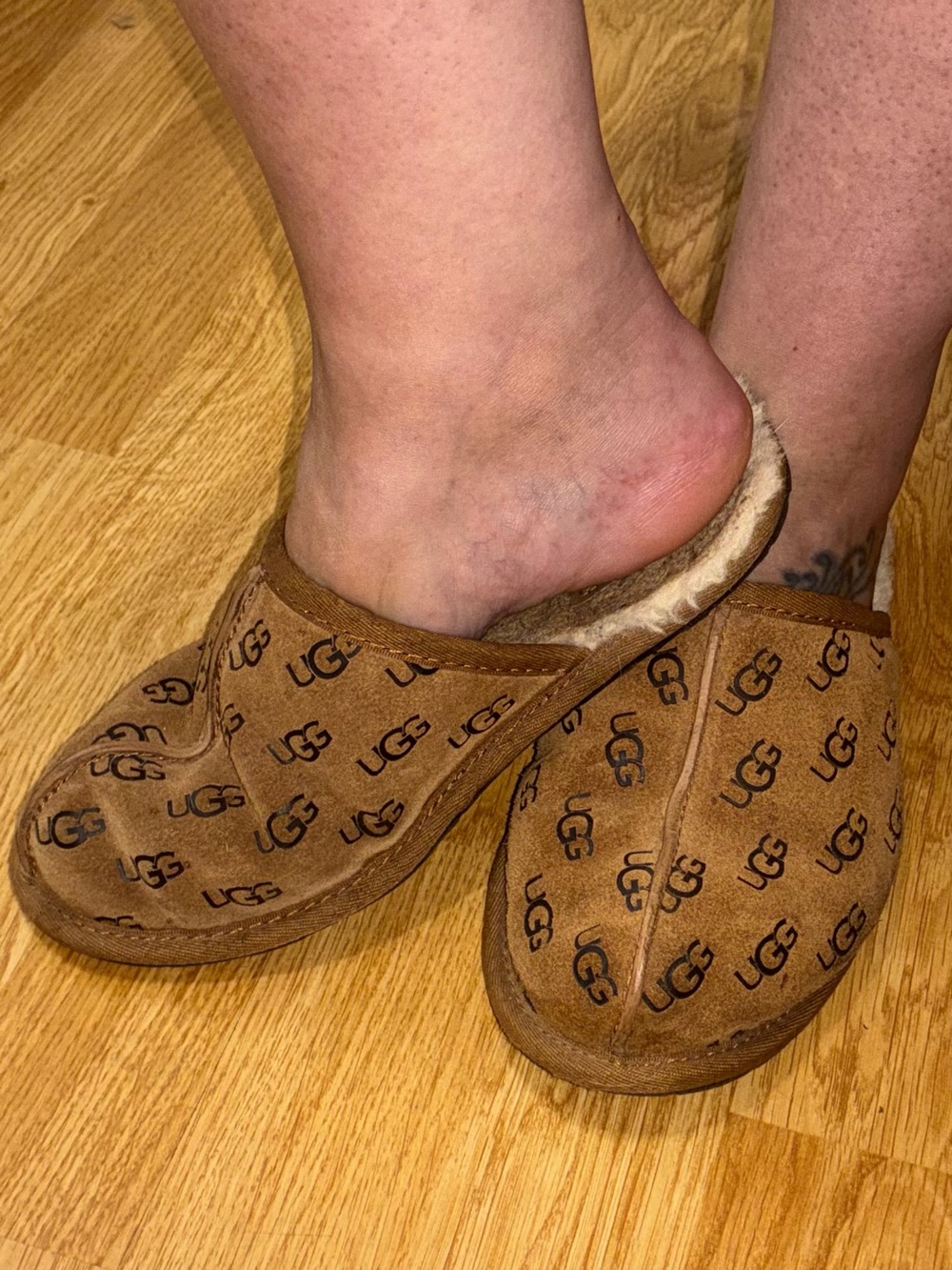One Pair of Well Worn / Used / Broken-in Size 7 UGG Slip On Slipper Shoes